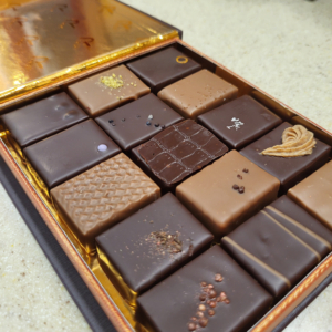 Coffret assortiment de 150 chocolats ou 1280 g